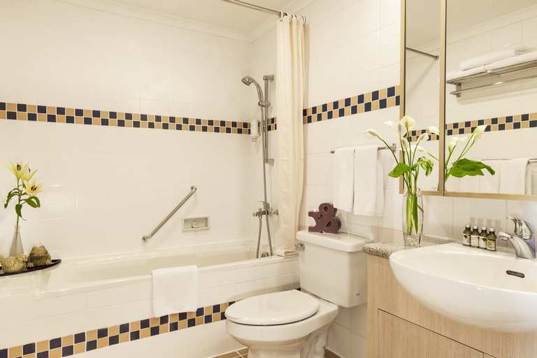 Bathroom 2