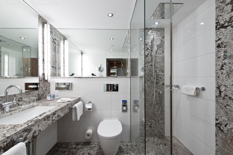 Bathroom 8