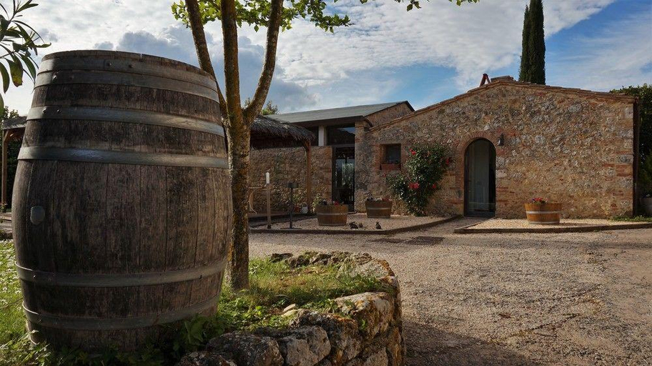 Exterior & Views 2, Relais Castelbigozzi, Siena
