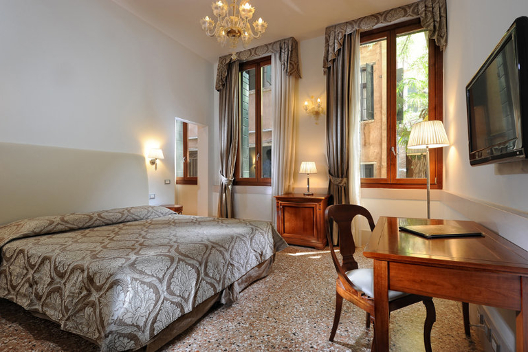 Bedroom 3, Palazzo Vitturi, Venezia