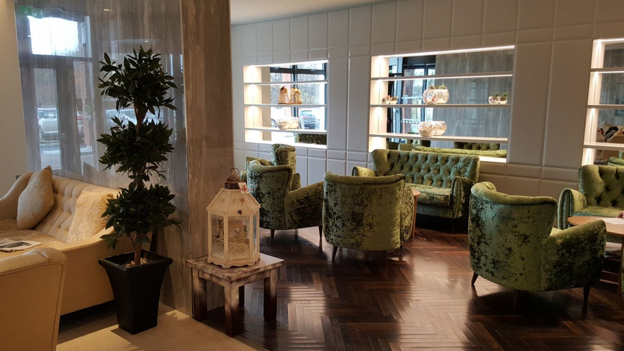 Public Area 3, Menlo Park Hotel