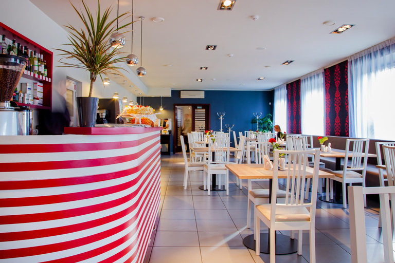 Tia Hotel, Riga