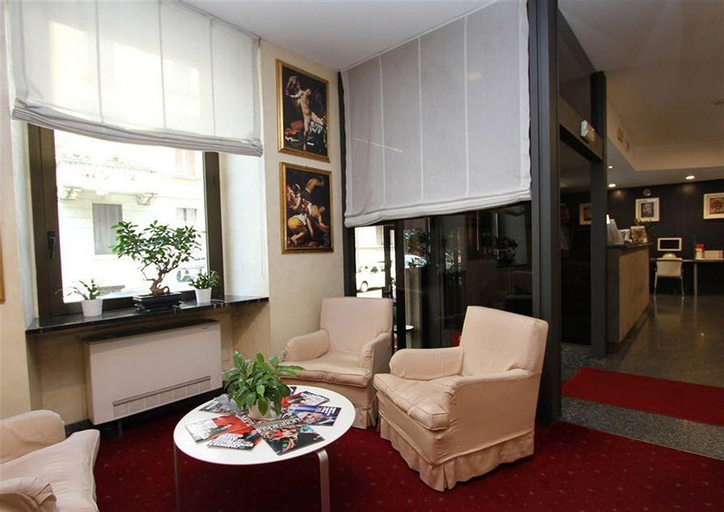 Hotel Club, Milano