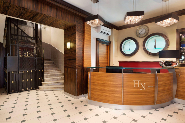 Public Area 2, Hotel Byakko Nice, Alpes-Maritimes