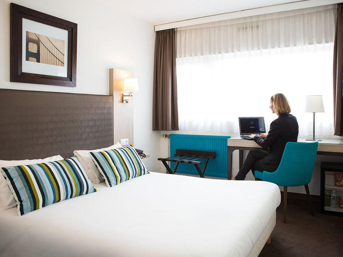 Bedroom 3, Hotel Lille Europe, Nord