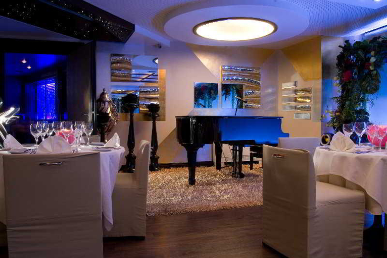 Food & Drinks 5, The Athenian Callirhoe Exclusive, Attica