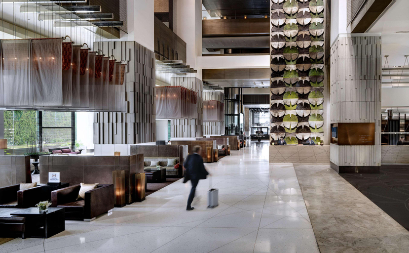 Millennium Hilton Bangkok, Khlong San