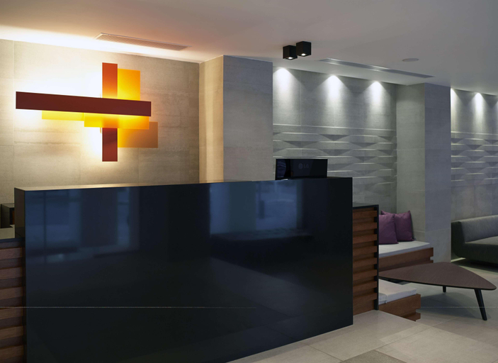 Public Area 3, Amazon Hotel, Attica