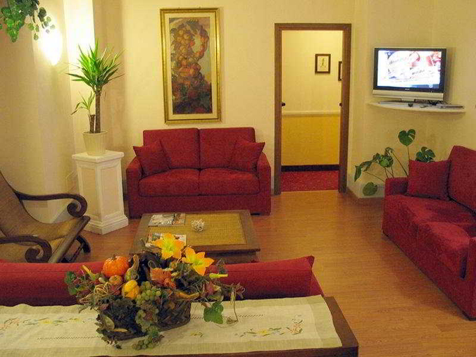 Public Area 2, Orto di Roma, Roma