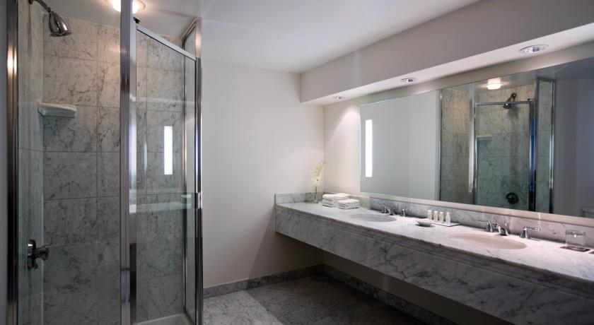 Bathroom 5, Toronto Marriott City Centre Hotel, Toronto