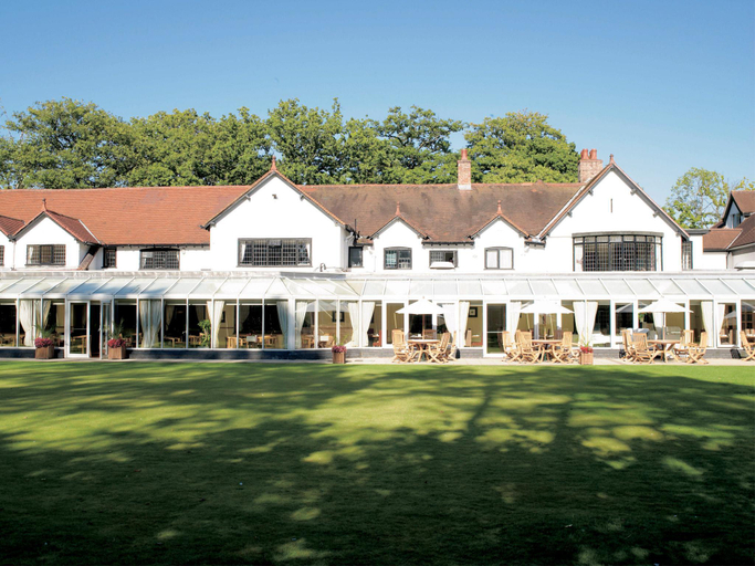Exterior & Views 2, Macdonald Craxton Wood Hotel & Spa, Chester, Cheshire West and Chester