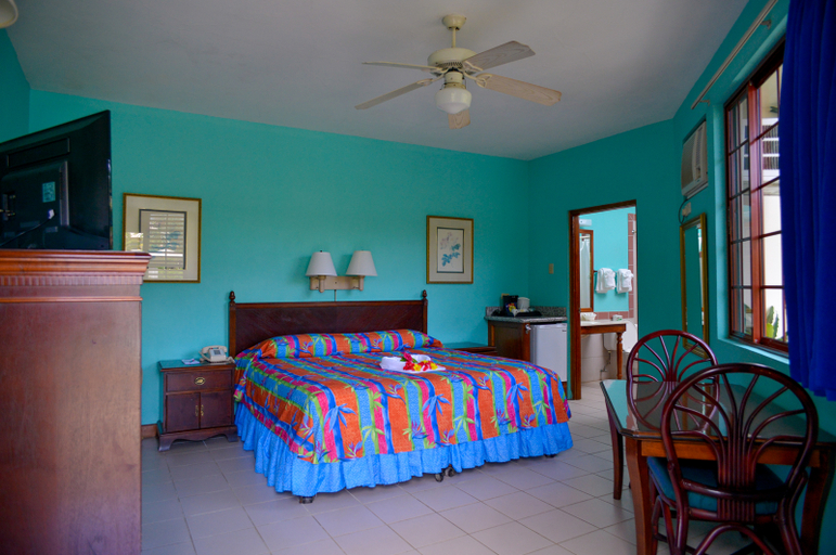 Bedroom 3, CocoLaPalm Seaside Resort
