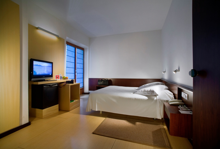 Bedroom 3, Hotel Emporda, Girona