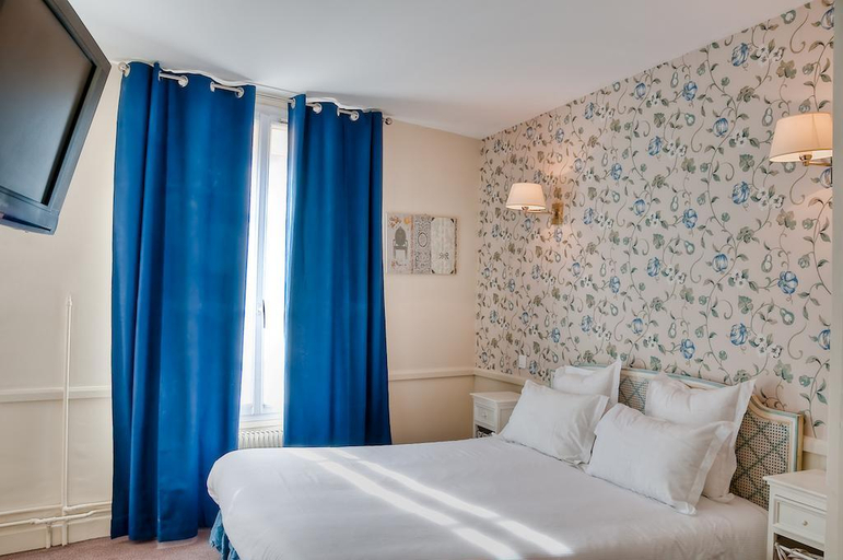 Bedroom 3, Hotel De La Motte Picquet, Paris