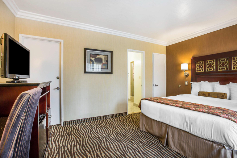Bedroom 2, Inn at 50 at Long Beach Convention Center, Los Angeles