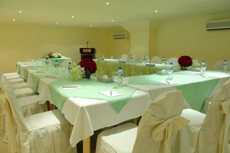Food & Drinks 5, Al Muntazah Plaza Hotel and Apt., Doha