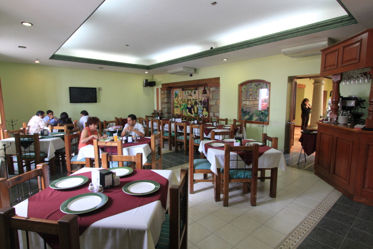 Food & Drinks 5, Cantera Real, Del Centro
