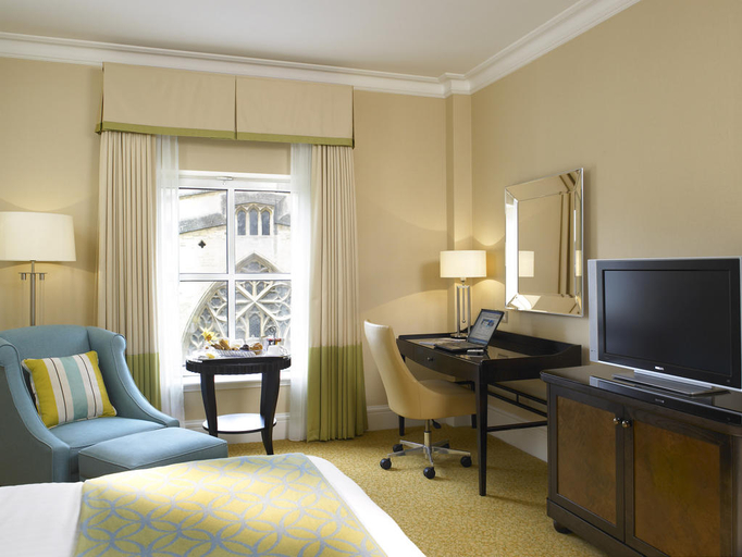 Bedroom 2, Marriott Hotel Bristol Royal, Bristol