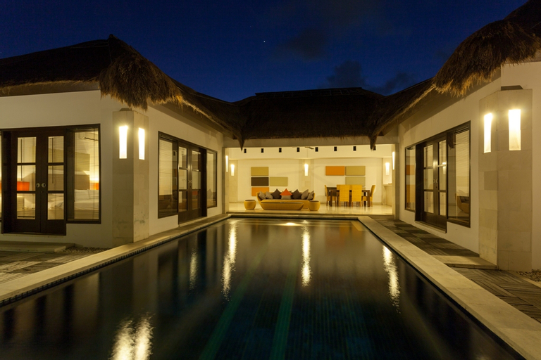 Swimming Pool 2