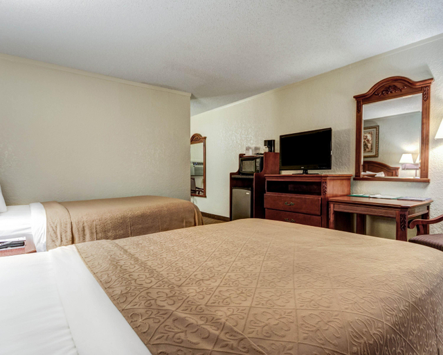 Bedroom 3, Quality Inn And Suites, El Paso