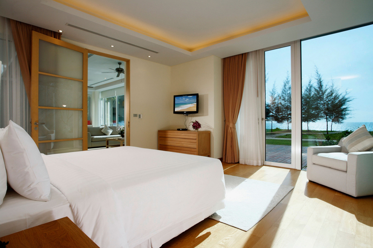 Bedroom 15