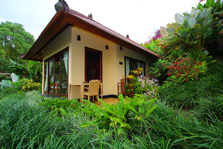 Exterior & Views 26