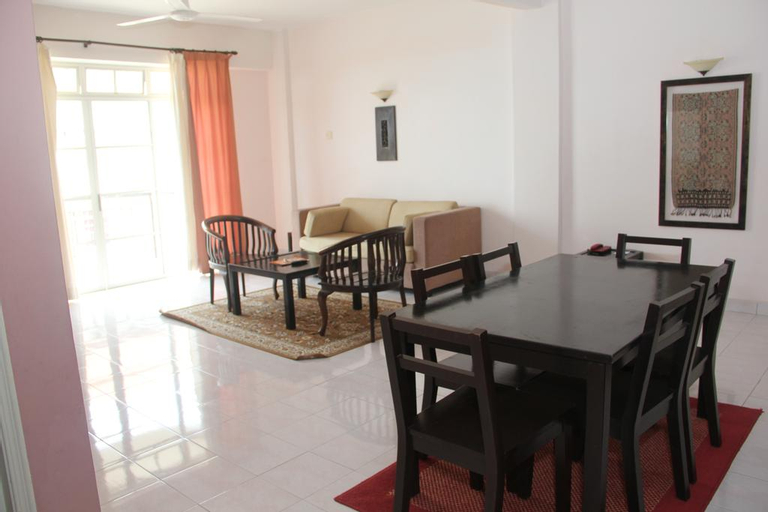 Dining Room 21