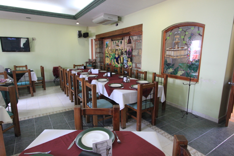 Food & Drinks 3, Cantera Real, Del Centro
