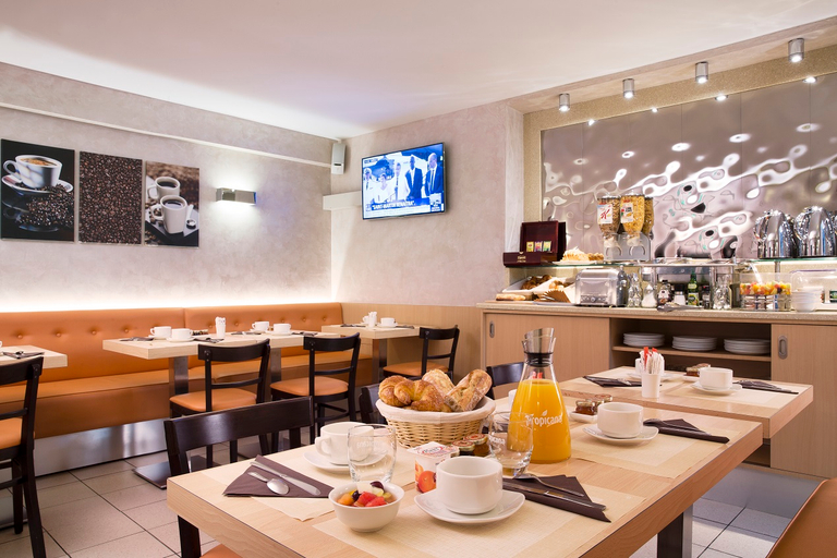 Food & Drinks 5, Europe Hotel Paris Eiffel, Paris