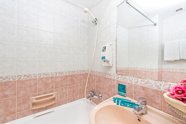 Bathroom 4