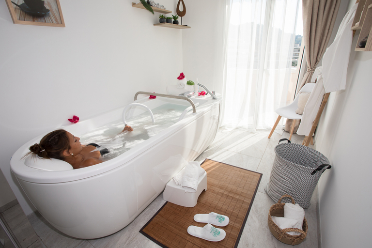 Bathroom 5, Cristal Hôtel & Spa, Alpes-Maritimes