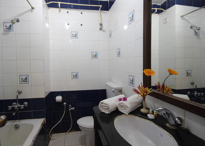 Bathroom, 5583 Alagoa Resort, South Goa