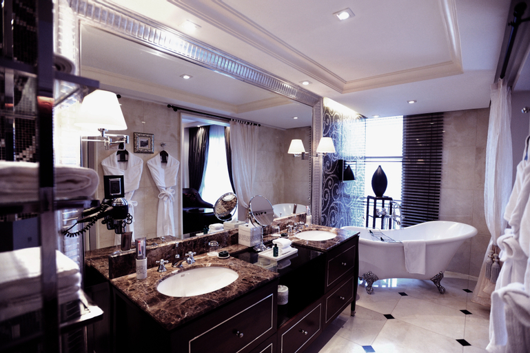 Bathroom 20