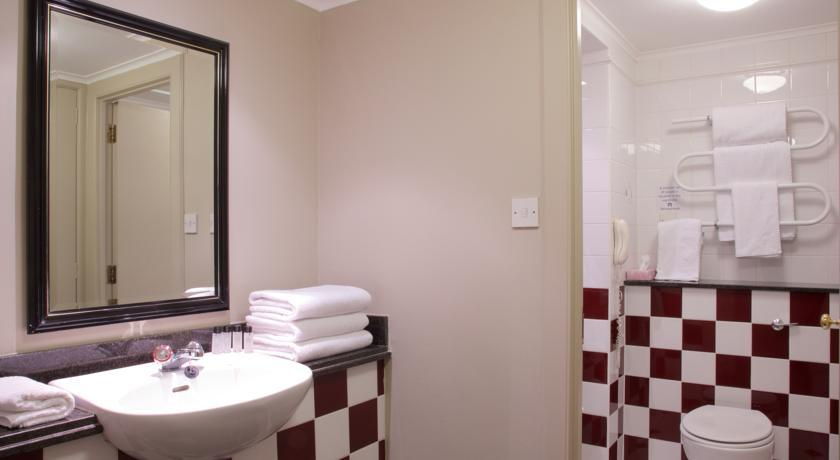 Bathroom 5, Riverside Lodge Hotel, North Ayrshire