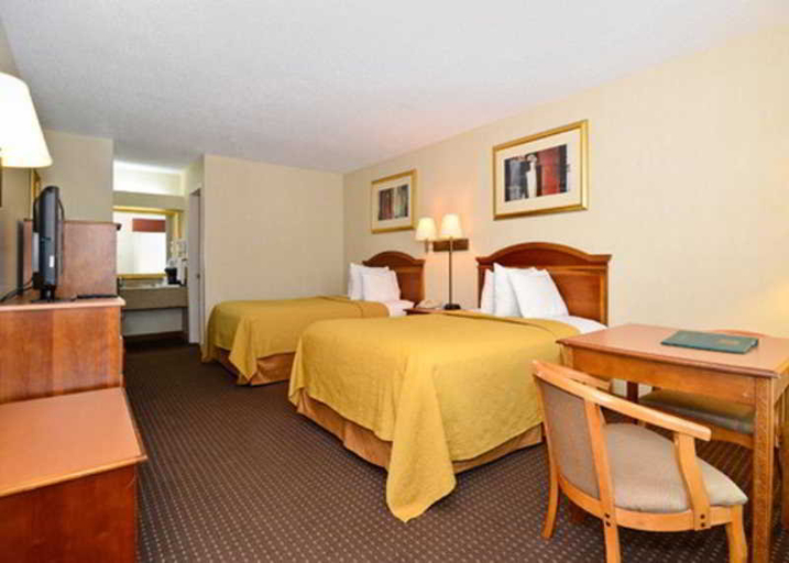 Bedroom 5, FairBridge Inn Express, Adams