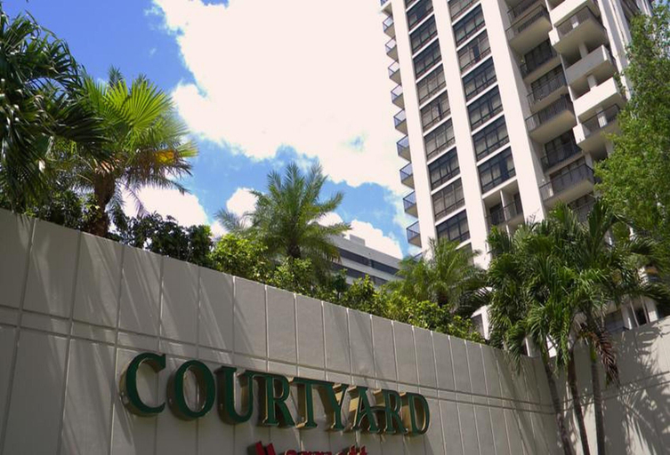 Exterior & Views 2, Courtyard by Marriott Miami Coconut Grove, Miami-Dade