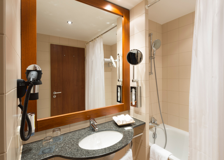 Bathroom 4, Frankfurt Messe Managed by Meliá, Frankfurt am Main