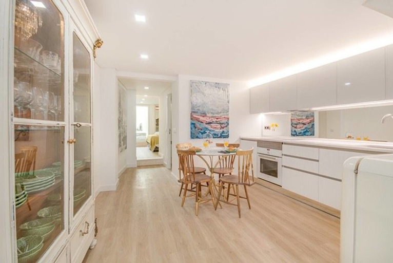 Others 4, Charming Apartment in Alfama, Lisbon