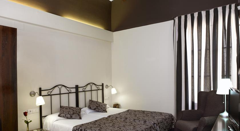 Bedroom 4, Hotel y Apartamento Sercotel Villa Engracia, Tarragona