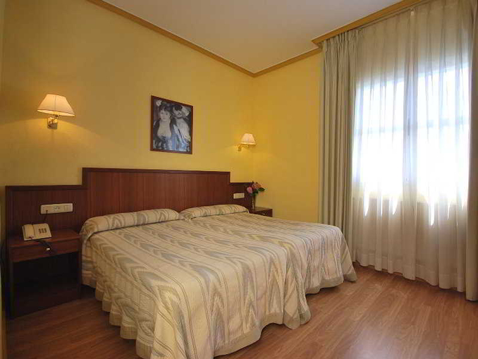 Bedroom 4, Vega del Sella, Asturias