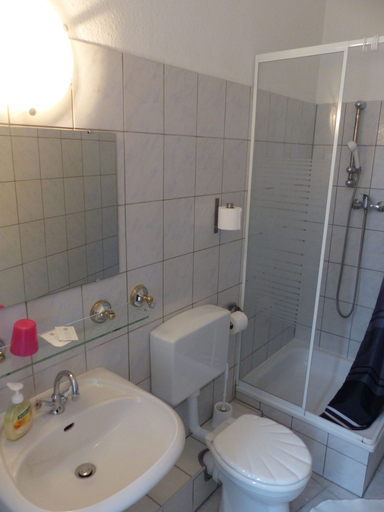 Bathroom 5, Hotel-Pension Spree, Berlin