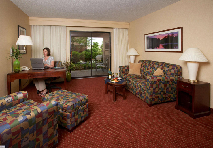 Exterior & Views 2, Courtyard By Marriott, Merrimack