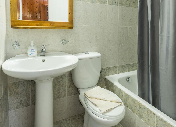 Bathroom 5, Galini Beach & Eden, Crete