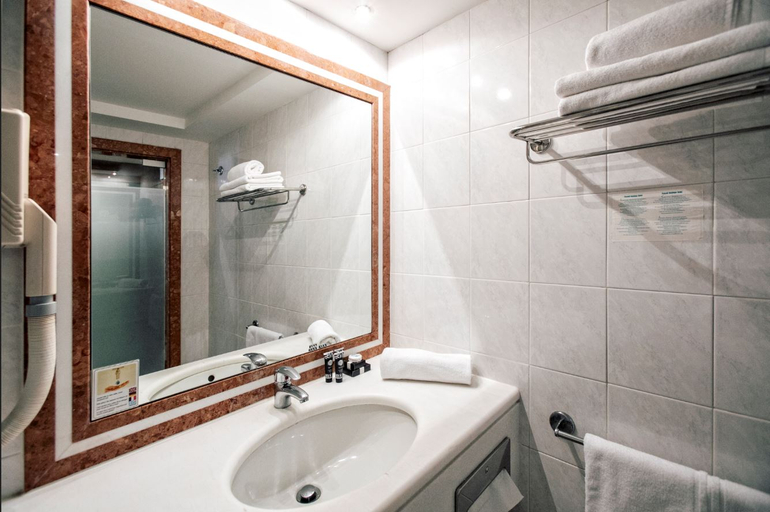 Bathroom, Possidi Holidays Resort & Suites, Central Macedonia