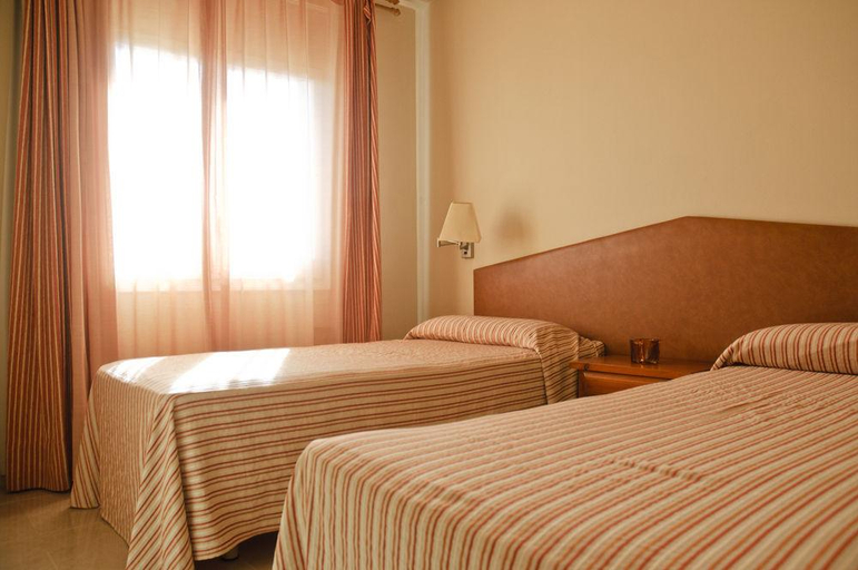 Bedroom 3, Tropik, Girona