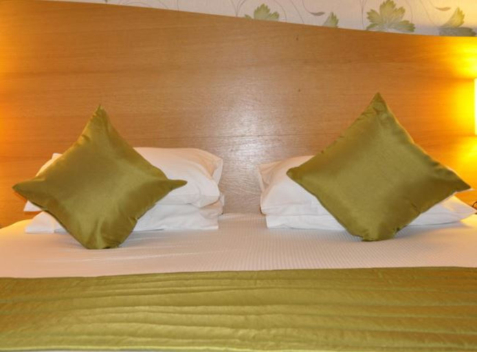 Bedroom 3, Kensington Court Hotel, London