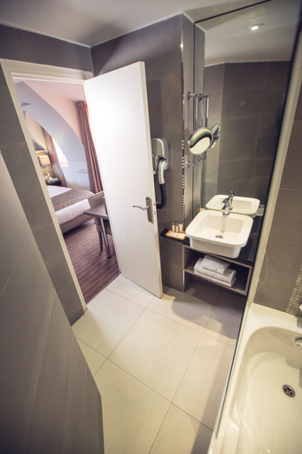 Bathroom 4, Timhotel Tour Eiffel, Paris