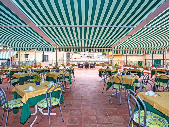 Food & Drinks 5, Hotel Amalfi, Salerno