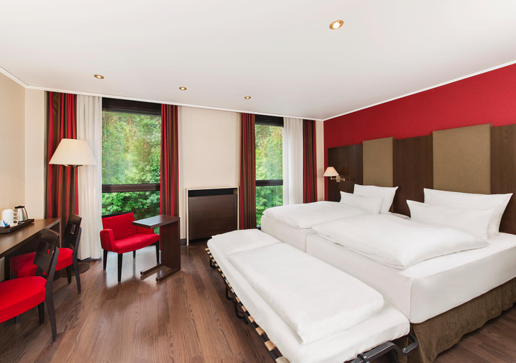 Bedroom 3, Forsthaus Fürth Nürnberg, Fürth