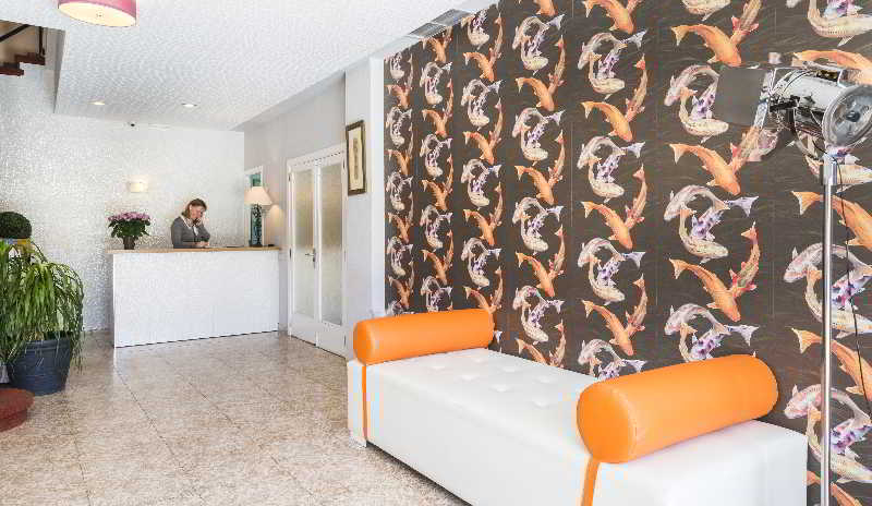 Public Area 2, Neptuno Hostal, Baleares